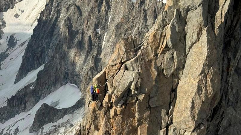 Due alpinisti bloccati sul Dente Gigante in Valle d'Aosta