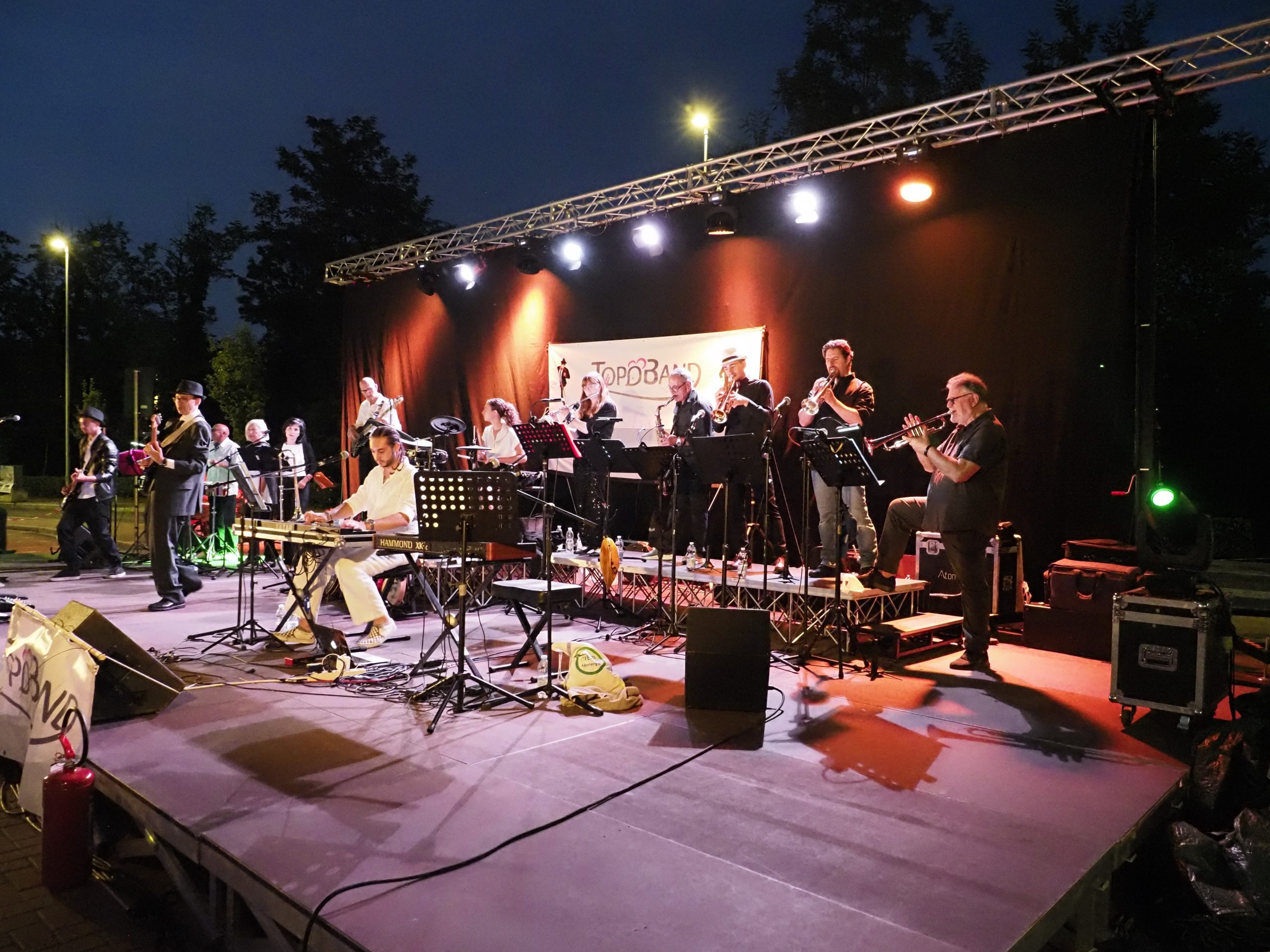 La Topoband porta al Giacosa una serata musicale per la raccolta fondi