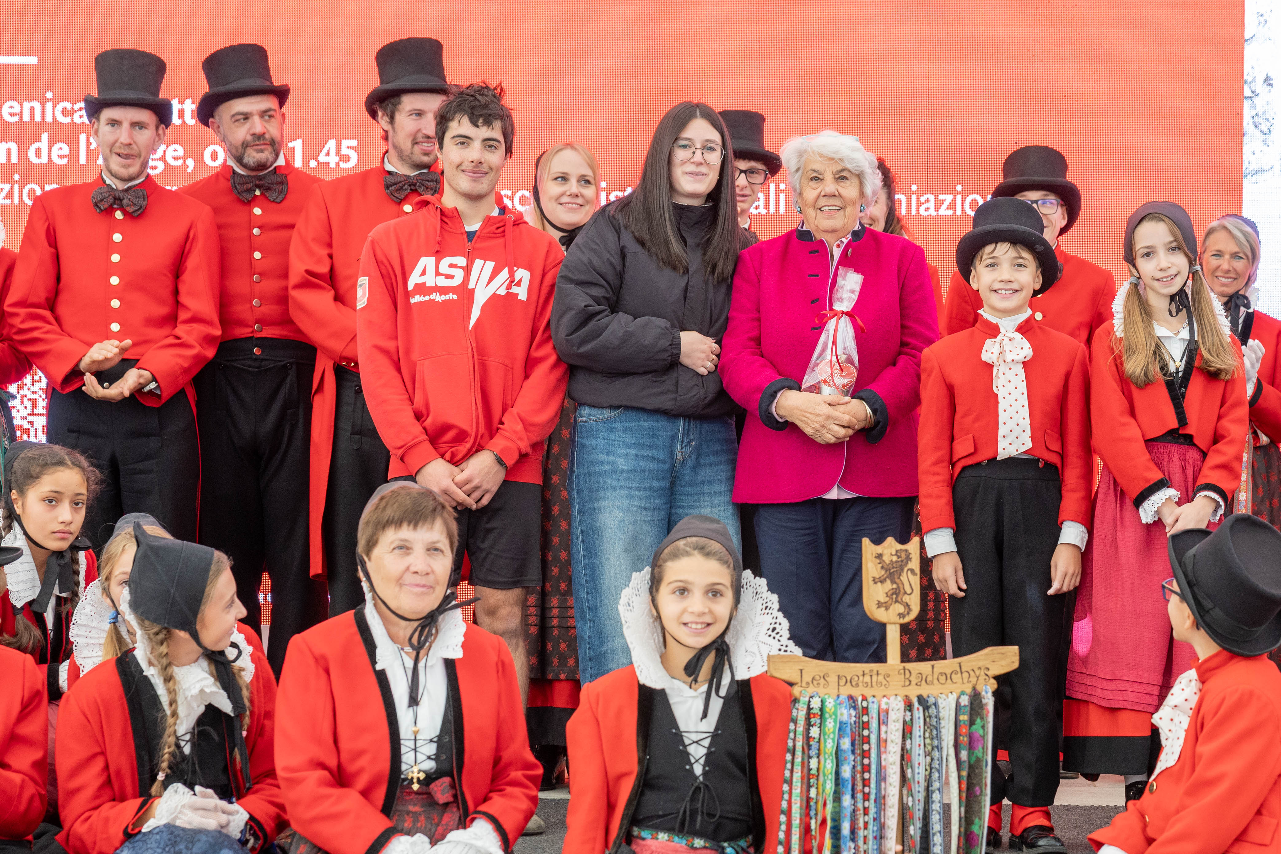 Les Badochys de Courmayeur, settant'anni di tradizione in festa ai piedi del Monte Bianco