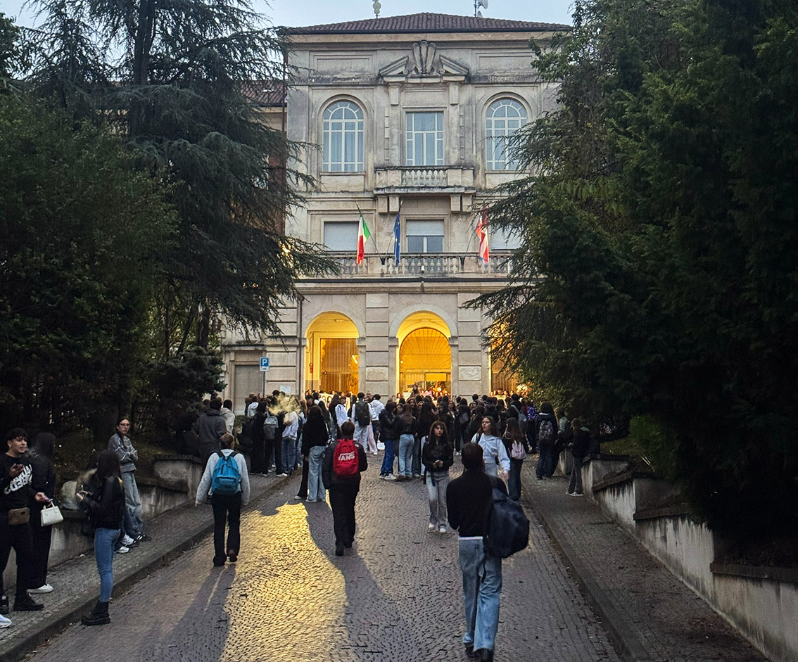 Il sindaco di Rivoli al Darwin e Romero al fianco degli studenti
