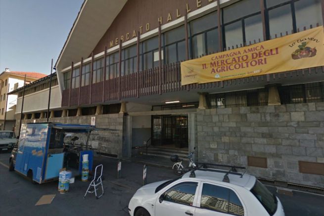 Mercato coperto di Aosta, il Consiglio comunale chiede una verifica sull’ingresso
