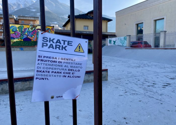 Skatepark di Aosta, la pavimentazione si deteriora ancora: previsto un nuovo intervento