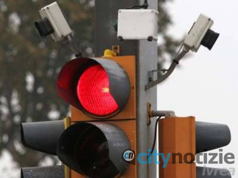 Multe e decurtazioni di punti in Via Jervis