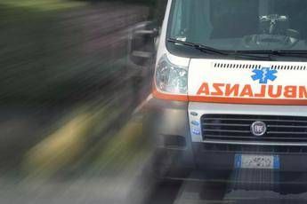 Frosinone, cade dal balcone al terzo piano: grave 13enne
