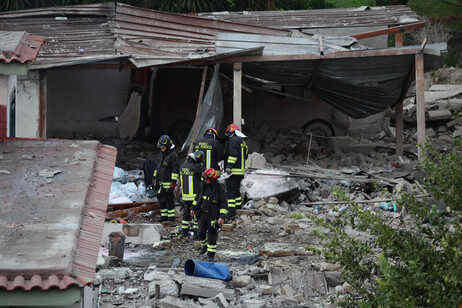 Tragedia a Ercolano: esplosione in fabbrica clandestina di fuochi d’artificio