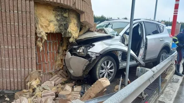 Incidente stradale: l’importanza della prudenza alla guida e dell’intervento tempestivo dei soccorritori