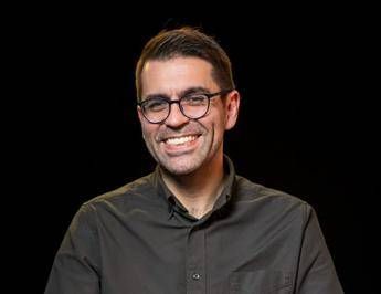 David Puente e l’irrealtà aumentata. “L’AI ha cambiato (in peggio) la lotta contro le fake news”