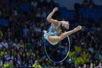 Sofia Raffaeli doppia medaglia ai mondiali di ritmica: oro nel cerchio e bronzo nella palla