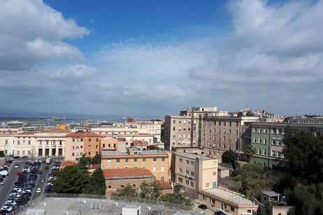 023710c69360e5eb68c9e17c80df497