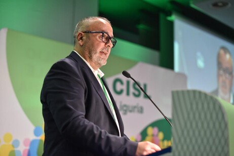 533926bedb48898403369ba6d3c03892