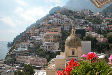 6b7027f3ac6660749398cdf8e4420c7d