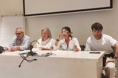 e7dca3c74eb33ee2f2edb766a792f7aa