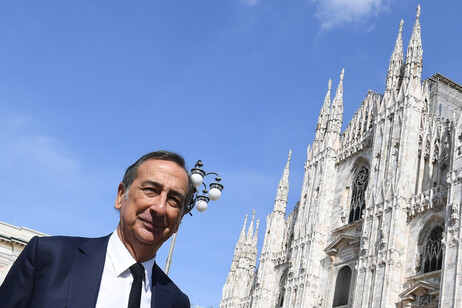 16d4dc3ee754672b83968bb6ea79062f