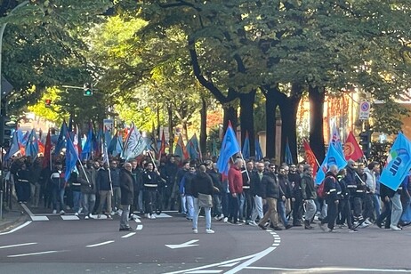 203b6608647f2023bbc8d3852b5e4f04