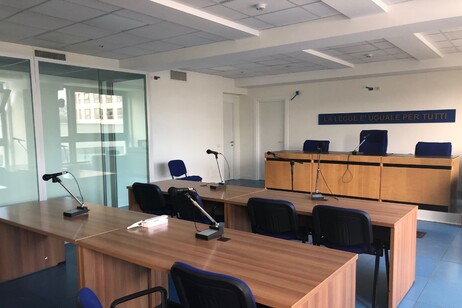 224b6a9f28493d1f9d9917bc50408335