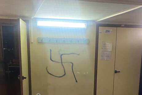 364b01e004b02f1c86a7ffc449fc8af6