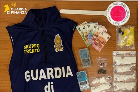 3675d2b2726417e37784a6130292608e