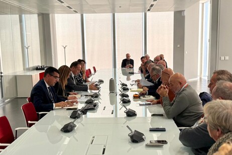 47518eb1be79a84b4f29fc23b60b93f4