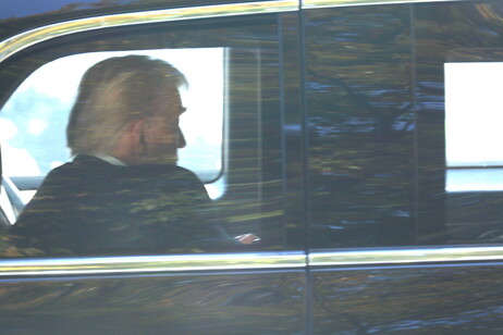 5b12dfaeb8419f32a93d7c854e3a9c5b