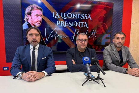 5f3add8cf3f757e868ba58fbe9834edd