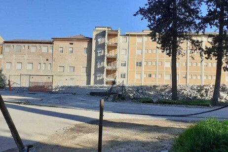 7297589e1ae2c80c45bfad7e978df425