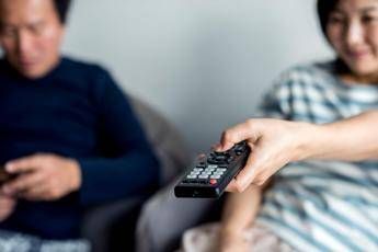 Ascolti tv, ‘Makari’ torna su Rai1 e vince la serata con il 19,6%