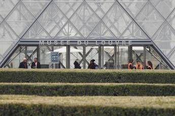 Louvre, l’ultimo furto nel 1998: 27 anni fa rubata (e mai ritrovata) una tela di Camille Corot