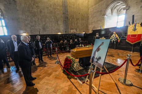 a64a16f7bbd887f2530a64a0296ecbf6