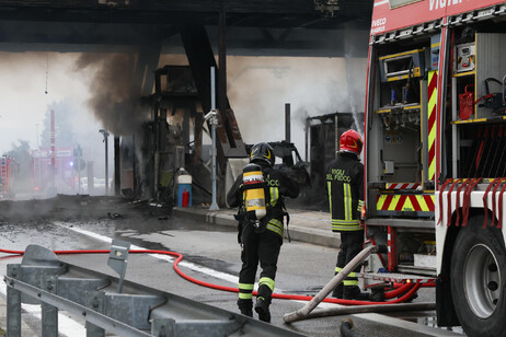 ac969e92d883dba6eb19c4c605b8424b