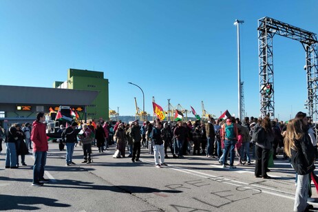 b6079aa876fb20180b9fb8b6e25e8423