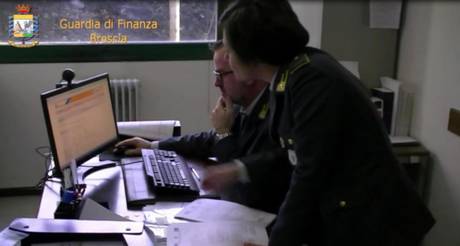 Copyright: Gdf oscura 114 siti web con trasmissioni pirata