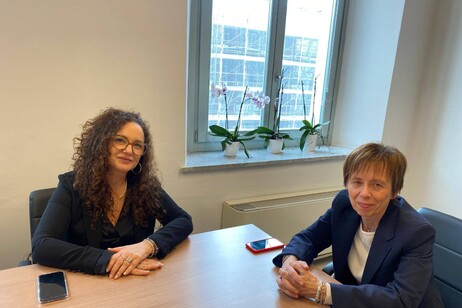 d121063a2d87b886651c674512e122ce