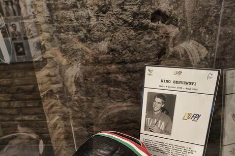 f9056b72c0da95eca8cd58fcb8975a89