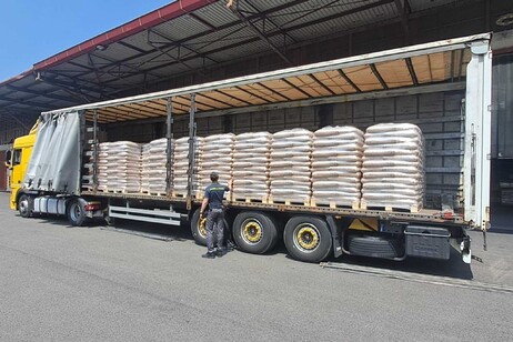 fe553a524ae1fa3eab67290cd67f272a