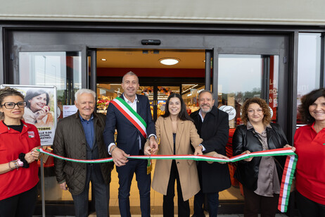 fee33b7fcc0b1e4227e8822a12178887