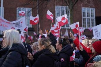 Groenlandia, la premier danese contro Trump: “Non si può spiare un alleato”
