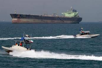 Iran sotto attacco, nuovo colpo all’economia globale: l’impatto della crisi