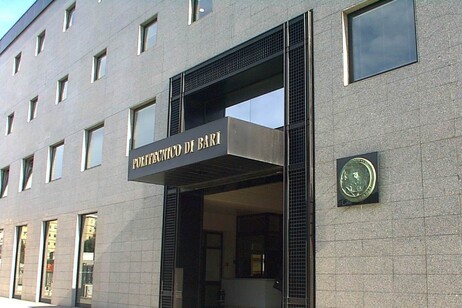 ad9bde8cac44e8bf7d53761c5756abb1